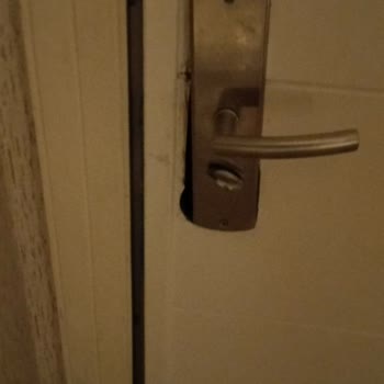 Yanık Ve Kırık Suit Daire, Resepsiyondan Hakaret, İade Talebi