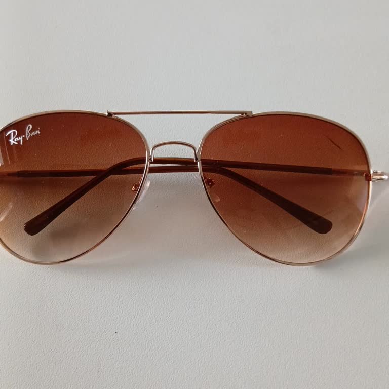 Hepsiburada'dan Alınan Ray-Ban Güneş Gözlüğü Çizik Ve Kullanılamaz