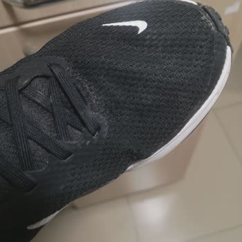 Nike Revolution 8 Ayakkabısında Erken Yırtılma Ve Mağaza İnceleme Tutum Sorunu