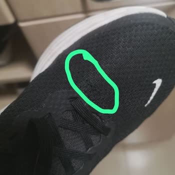 Nike Revolution 8 Ayakkabısında Erken Yırtılma Ve Mağaza İnceleme Tutum Sorunu