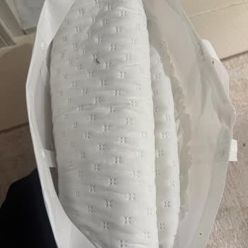 Ezilmiş Kutu Ve Lekeli Karaca Home Yatak Örtüsü Şikayeti