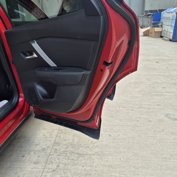 Citroen C4 Kapı İçindeki Küf Ve Çürüme Sorunu İçin Garantili Çözüm Talebi