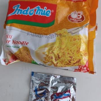 İlk Kez Indomie Köri Aromalı Pakette Yağ Poşeti Eksik