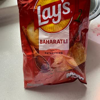 Lays Baharatlı Cipste Siyah Yabancı Parça Bulundu