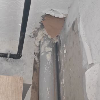 Geç Teslim Edilen Ve Kusurlu Dairede Sürekli Su Sızıntısı Ve Haksız Aidat Talebi