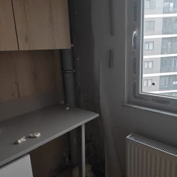 Geç Teslim Edilen Ve Kusurlu Dairede Sürekli Su Sızıntısı Ve Haksız Aidat Talebi