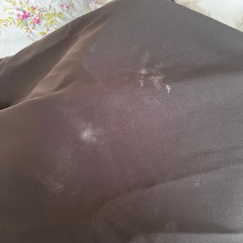 Qetenn Sanki Daha Önce Biri Giymiş Ve Yere Atmış Gibi, Tozlu Ve Pis Bir Şekilde Elime Ulaştı