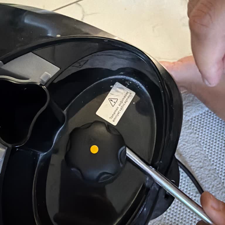 Su Kapağı Açılmadığı İçin Pirantec Buhar Makinesi Kullanılamaz Ve Garanti Kapsamında Tamir Talebi