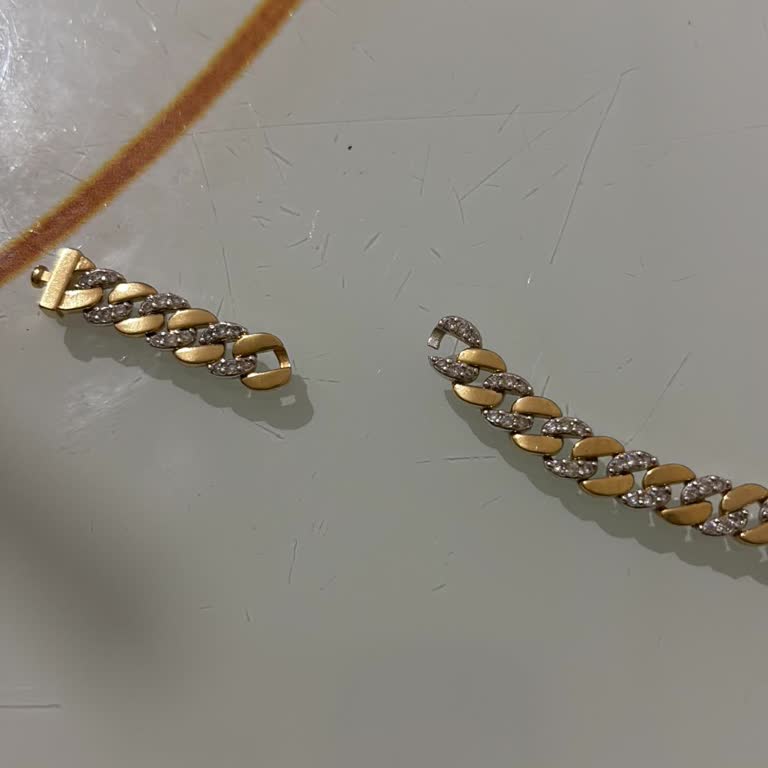 Pandora Adana Şubesinde Kırılan Bileklik Ve Yetersiz Müşteri Hizmeti