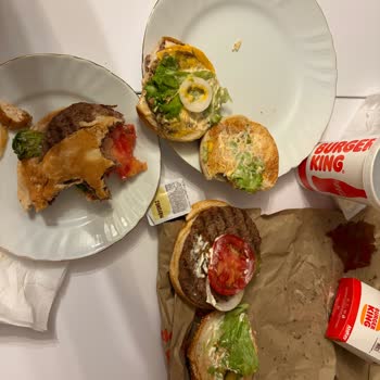 Soğuk, Yanlış İçerikli Burger Ve Yetersiz Müşteri Desteği