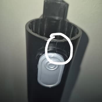 Bosch Süpürgenin Borusunda Çatlak Ve Ücretsiz Parça Değişim Talebi