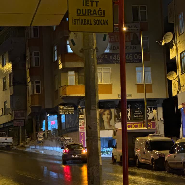 14E Hattında 1,5 Saat Süreyle Otobüs Bekletildi, Bilgi Verilmedi