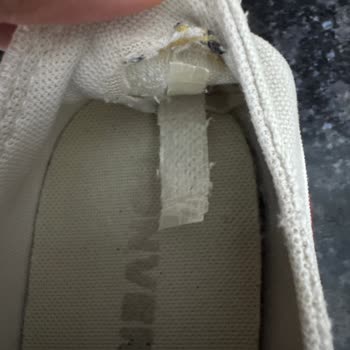 Converse Chuck Ayakkabı Tabanı Çökmesi Ve Denge Sorunu