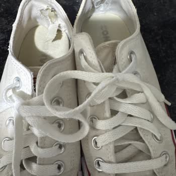 Converse Chuck Ayakkabı Tabanı Çökmesi Ve Denge Sorunu