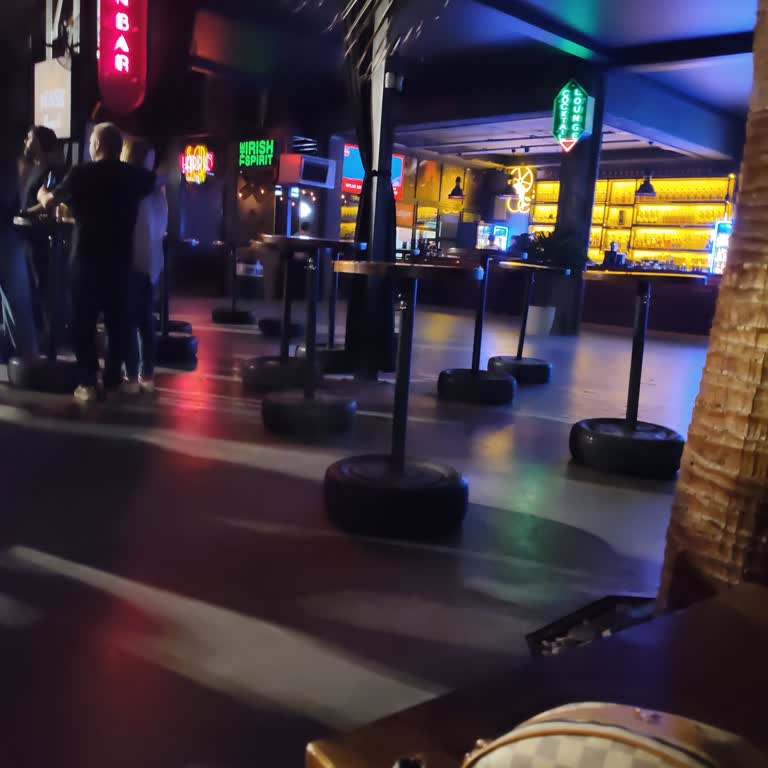 Mask Beach’te 50 Dakikalık DJ Gecikmesi Ve Müşteri Güveni Sarsıldı