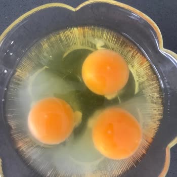 Bursa Bademli Migros Şubesinde Bozuk Yumurta Satın Alımı Ve Gıda Güvenliği Endişesi