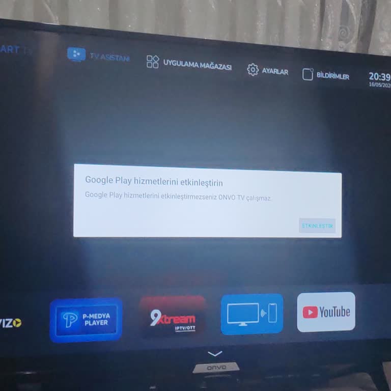 Google Play Hizmetleri Çöküyor, Televizyon Sürekli Yeniden Başlıyor
