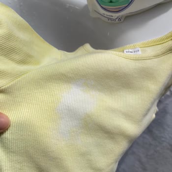 Baby Me Toz Leke Çıkarıcıyla Bluz Rengi Soldu