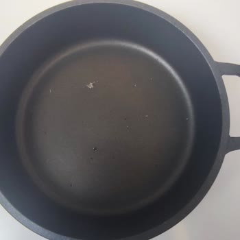 Taç Mutfak Carabella Granit Tencere Setinde Malzeme Kusuru Nedeniyle Çizik Ve Soyulma Sorunu