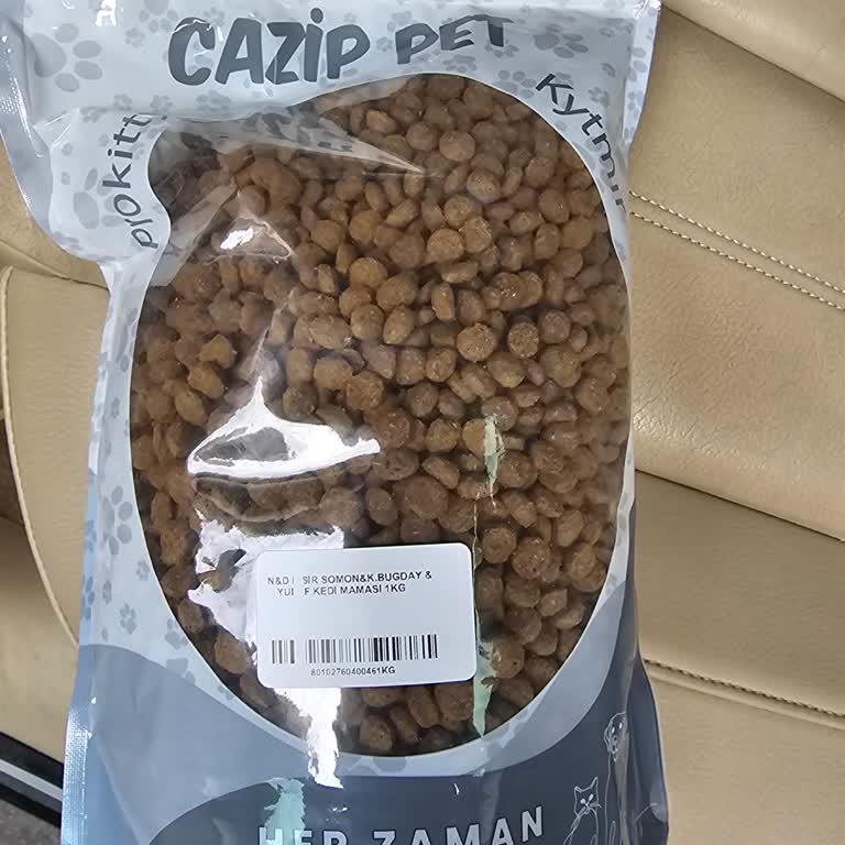 Kedi Maması Kusma Ve İshal Yaratıyor, Mağaza Sorumluluk Almıyor