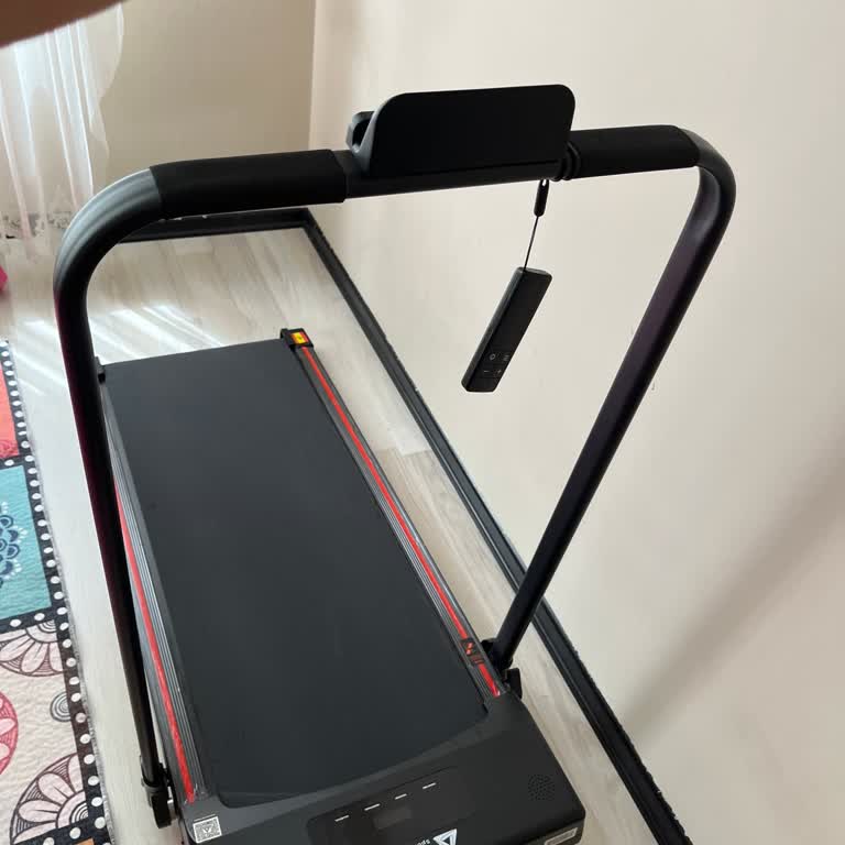 Elektrik Çarpması Ve Kayma Sorunu Olan Yürüyüş Bandı Güvenlik Endişesi
