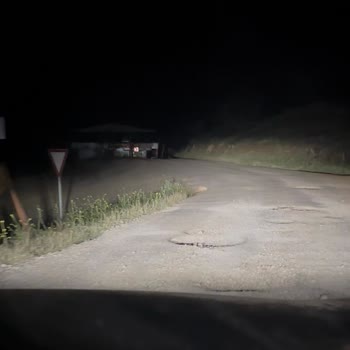 Akalın, Aktaş Ve Meşeler Güzergahındaki Çukurlu Yol Nedeniyle Ciddi Mağduriyet: Acil Onarım Talebi