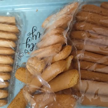 Kedi Dili Bisküvilerinde Kırık, Açık Paket Ve Yabancı Madde Şikayeti