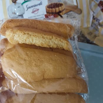 Kedi Dili Bisküvilerinde Kırık, Açık Paket Ve Yabancı Madde Şikayeti
