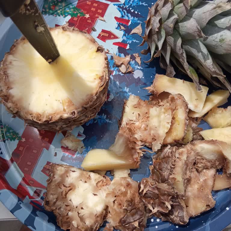 File Market Almış Olduğum 3 Adet Ananas Çürük Çıktı