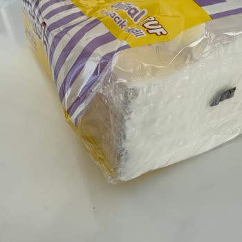 Maylo Puf 3 Katlı Mendilinde Siyah Lekeler Ve Hijyen Endişesi