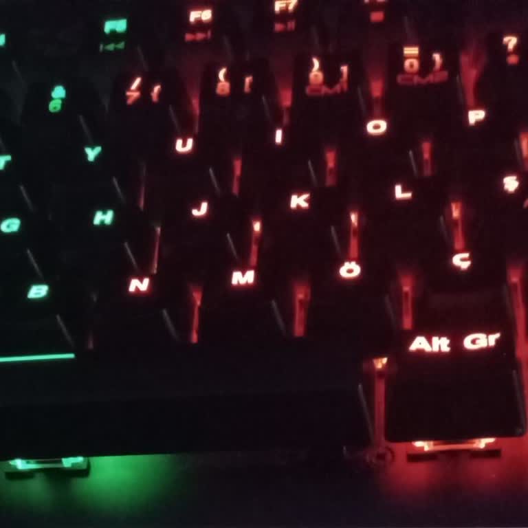 HP Pavilion 800 Klavyesinde Tuş Ve Işık Sorunu İçin Garanti Kapsamlı Çözüm Talebi