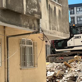 İnşaat Çalışması Nedeniyle 15 Gün Süren İnternet Ve Telefon Kesintisi