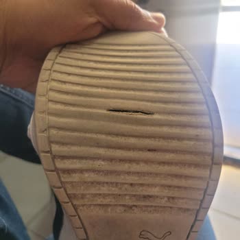FLO Mağazası Puma Ayakkabısının Alt Tabanı Açıldı, Üretim Hatası İtirazı Reddedildi
