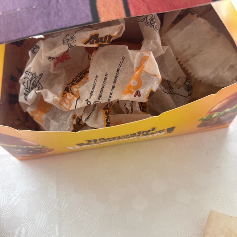 Siparişte Eksik Hamburger Ve Yanıtsız Telefon
