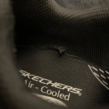 Yüksek Fiyatlı Skechers Arch Fit Ayakkabısının Kısa Sürede İç Topuk Soyulması Ve Garanti Reddi