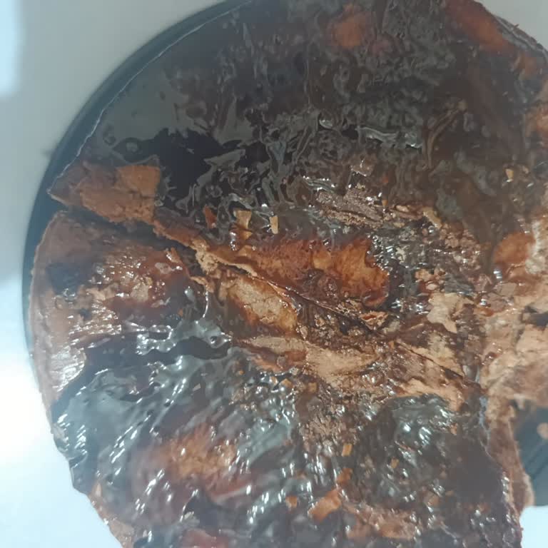 A101 Karaköprü Şubesinde Özsüt Donuk Çikolatalı Yaş Pasta Üzerinde Memnuniyetsizlik
