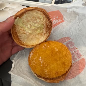 Burger King Konya Sancak Şubesinde Özensiz Marul Sunumu Şikayet Edildi