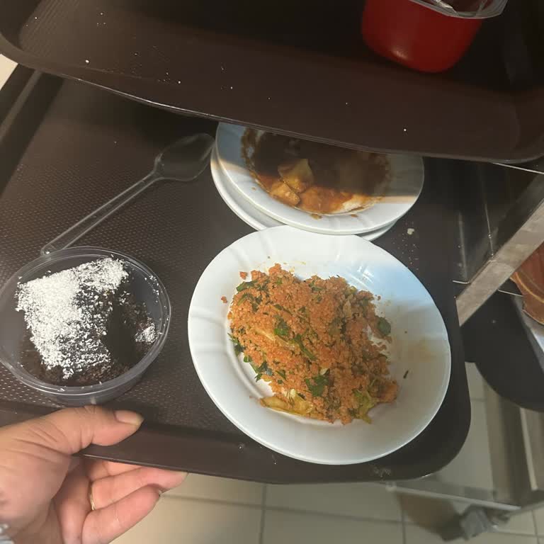 Kötü Yemek Kalitesi Ve Yetersiz Temizlik, Hastane Kantininde Aşırı Fiyatlar Mağduriyet Yaratıyor