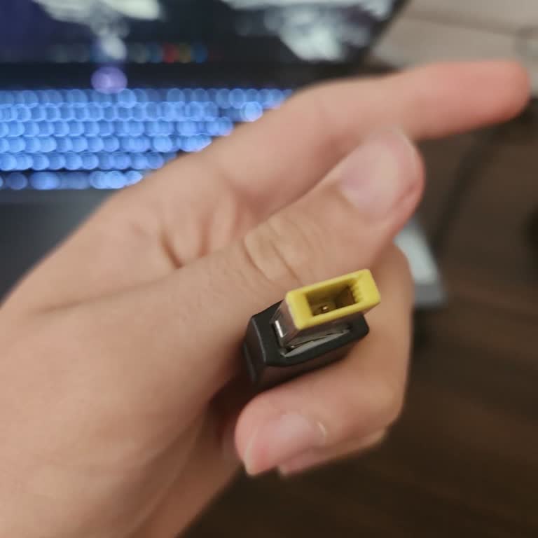 Garantili Lenovo Adaptör Çalışmaz, Media Markt Yardımcı Olmadı