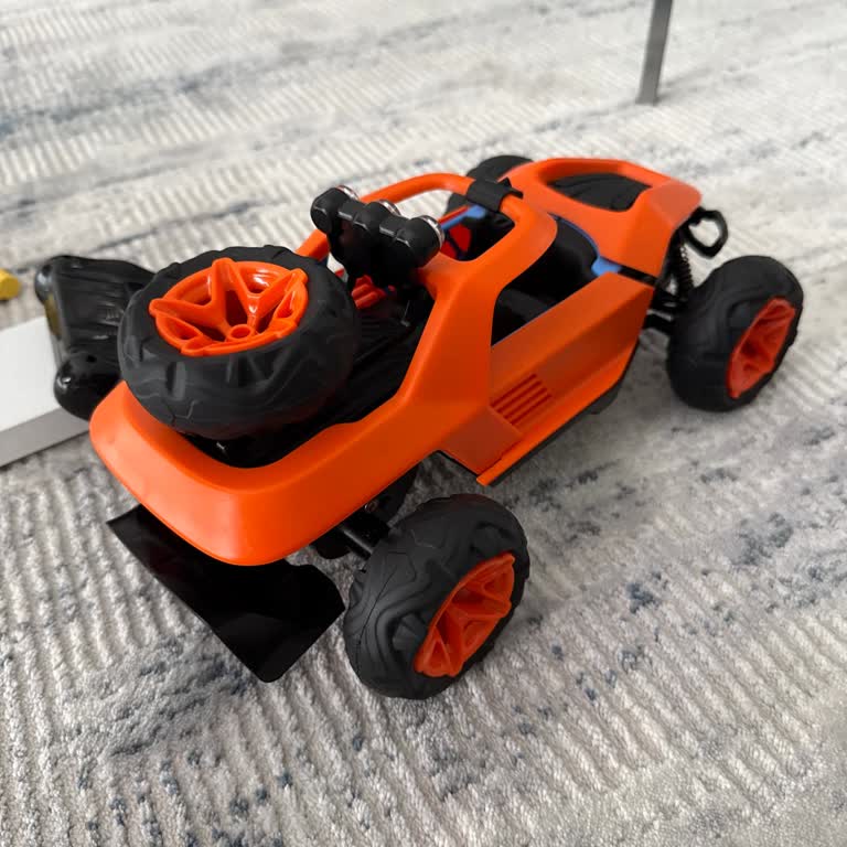 Toyzz Shop Fişsiz Satılan Arızalı Oyuncak Arabaya Çözüm Talebi