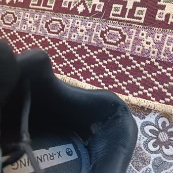 Garanti Verilen Ayakkabı Kısa Sürede Renk Soldu Ve Topuk Astarı Yırtıldı
