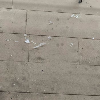 Pamuklar Mahallesi Parkı Bakımsızlığı Çocuk Güvenliğini Tehdit Ediyor