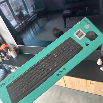 Media Markt'tan Aldığım Logitech Klavyenin Arapça Çıkması Ve Çözüm Talebi