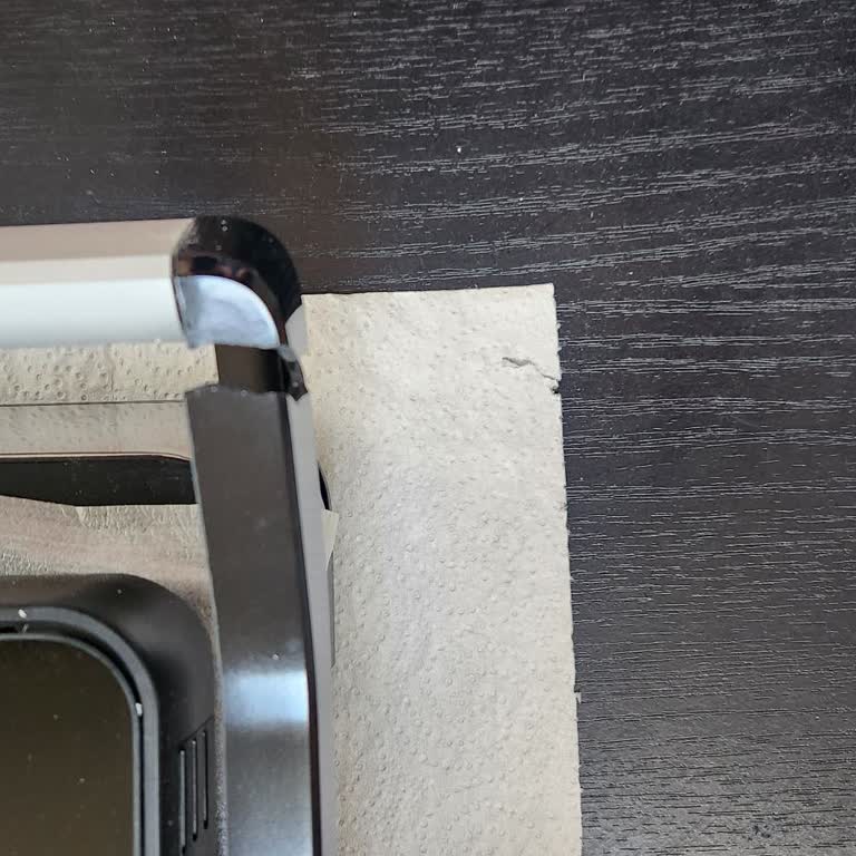 Kırık Tost Makinesi, İlgisiz Müşteri Hizmetleri Ve Geri Ödeme