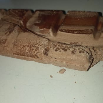 BİM Ülker Çikolatasında Sert Yabancı Madde Bulundu