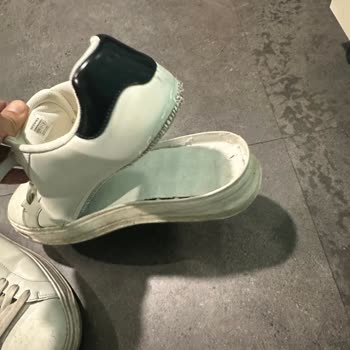 Bershka Ayakkabı Tabanının Aniden Kopması Ve Hızlı Çözüm Talebi