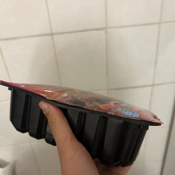 Şişmiş Ve Kokusu Bozulmuş Superfresh Dana Köfte Ürününde Sağlık Endişesi