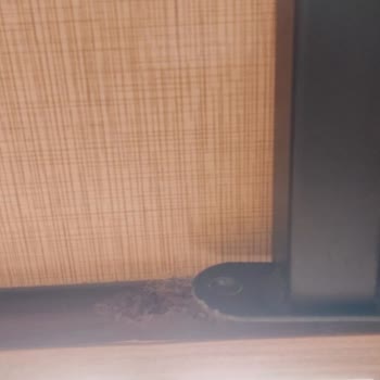 Soylu AVM Güneşli Şubesinde Teşhir Ürünü Olarak Alınan Yatak Odası Takımının Hasarlı Değişim Talebi