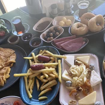 Yanlış Bilgi Nedeniyle Aşırı Ücretlendirme Ve Yetersiz Kahvaltı Şikayeti