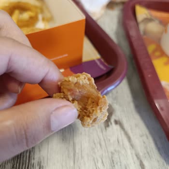 Popeyes Şubesinde Soğuk Ve Süresi Geçmiş Gıdalarla Sağlık İhbarı Ve Ücret İadesi Talebi
